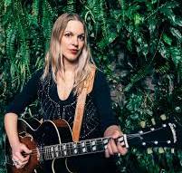 <b>Tandy Culpepper Talks to Singer-Songwriter Lauren Calve about Her New Album <i>Shift</i></b>